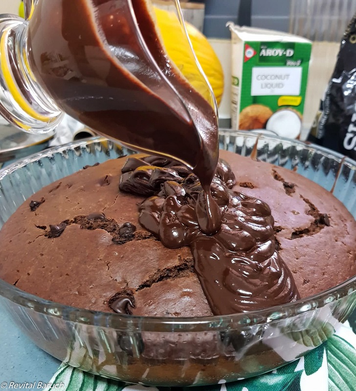 עוגת שוקולד טבעונית - הציפוי